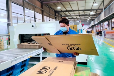 助力守“滬”，同心抗“疫”|  平湖景包高質、保量趕制上海民生保障物資的配套紙箱