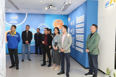 馬來西亞巴生西港控股集團(tuán)董事總經(jīng)理拿督Eddie Lee一行蒞臨景興紙業(yè)調(diào)研交流